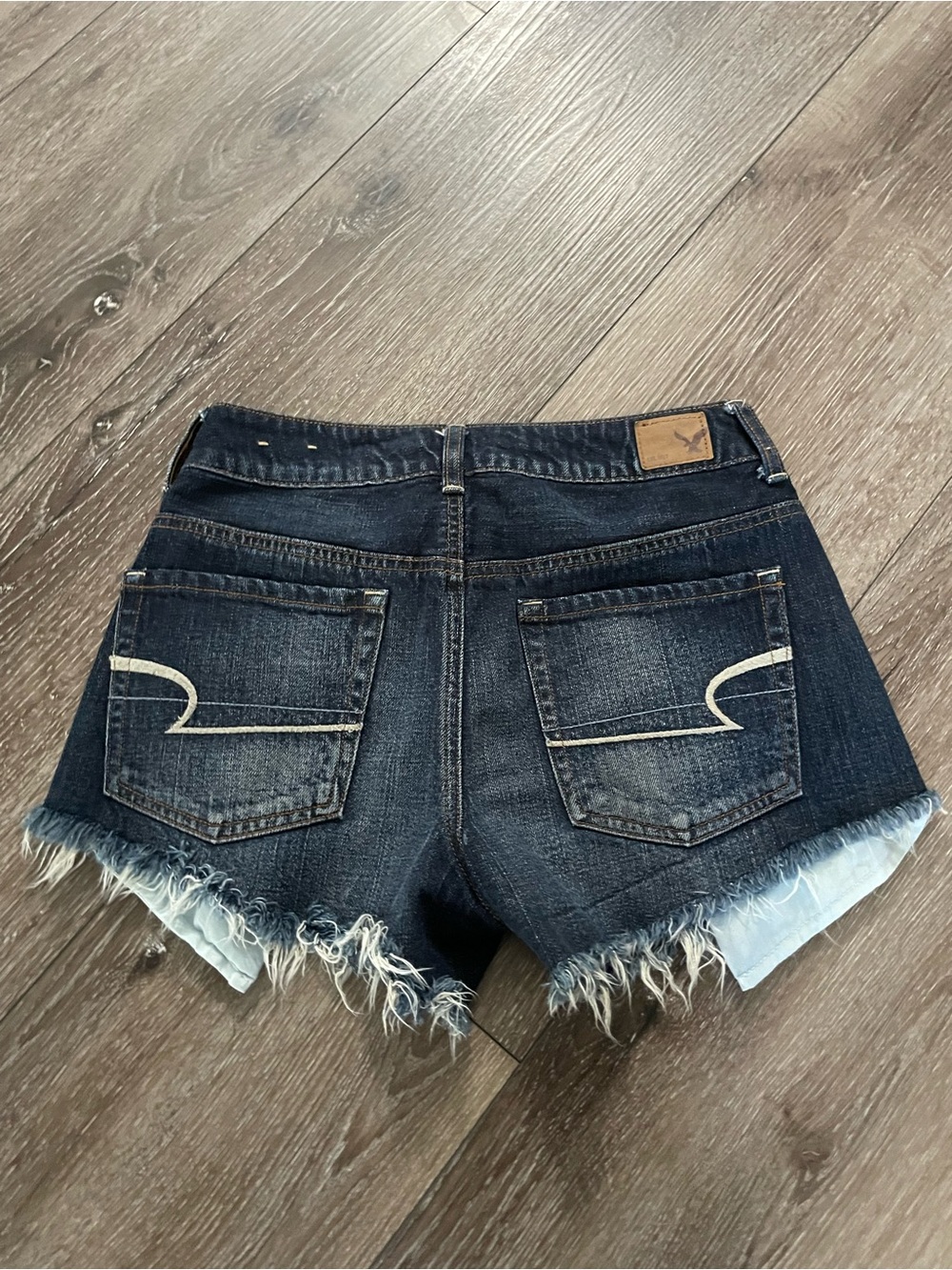 American Eagle Outfitters Hi-Rise Festival Denim Shorts Size 2 Dark Wash
